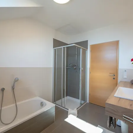 Ferienwohnung Weingut Lahn zu Eppan Eppan an der Weinstraße Exterior foto